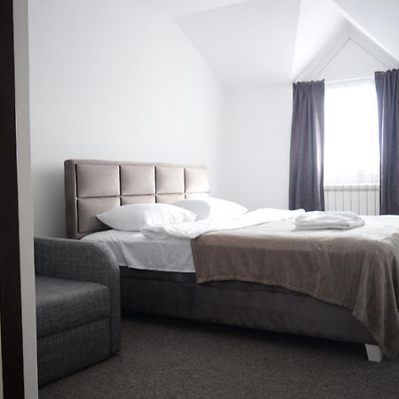 Hotel Tiski Cvet Novi Bečej المظهر الخارجي الصورة