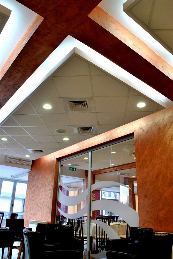 Hotel Tiski Cvet Novi Bečej المظهر الخارجي الصورة